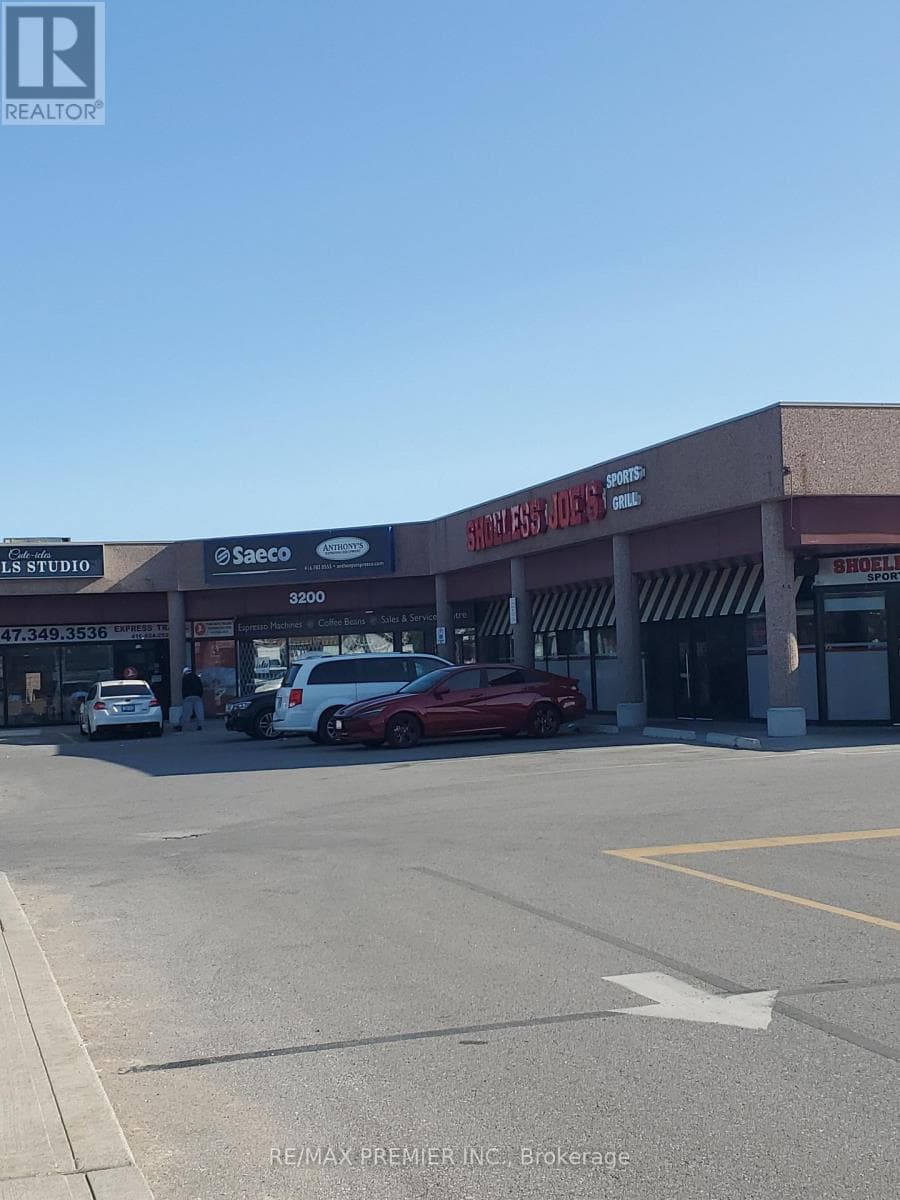 Office at 410- 3200 Dufferin Street, Toronto (Yorkdale-Glen Park), Ontario - Photo 4 - RE/MAX Garden City Realty