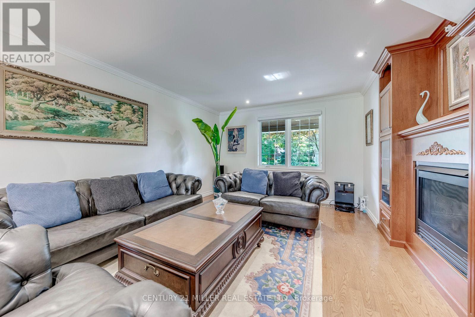 Single Family at 1319 Hillhurst Road, Oakville (MO Morrison), Ontario - Photo 10 - RE/MAX Garden City Realty