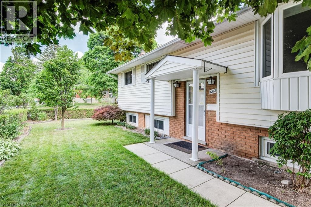 Single Family at 602 HIGHPOINT Avenue, Waterloo, Ontario - Photo 4 - RE/MAX Garden City Realty