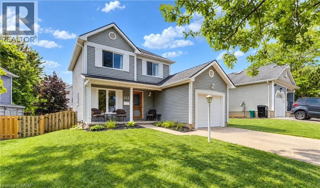 Single Family at 253 NEWPORT Place, Waterloo, Ontario - Photo 2 - RE/MAX Garden City Realty