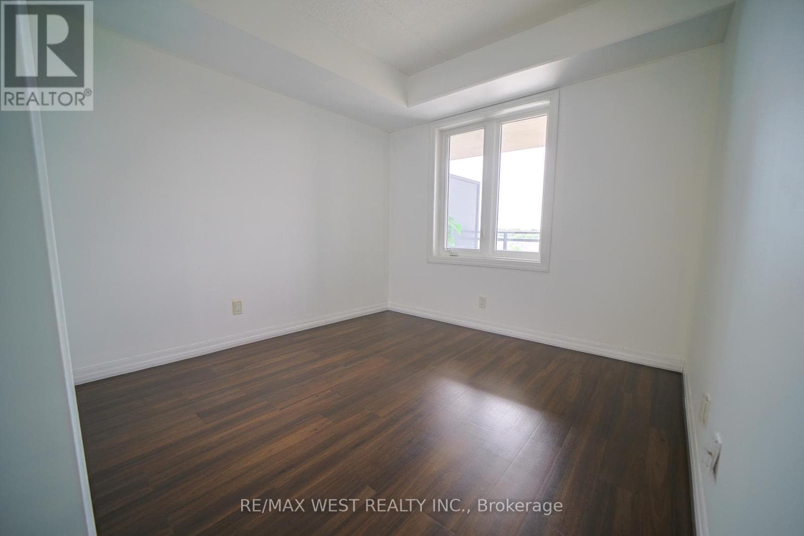 Single Family at 108 SUMMIT RIDGE Drive, Guelph (Grange Road), Ontario - Photo 10 - RE/MAX Garden City Realty