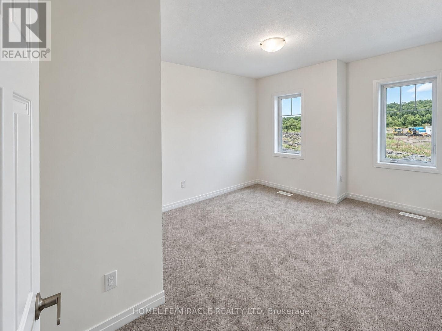Single Family at Main floor- 154 Westbridge Avenue, Welland (Dain City), Ontario - Photo 10 - RE/MAX Garden City Realty