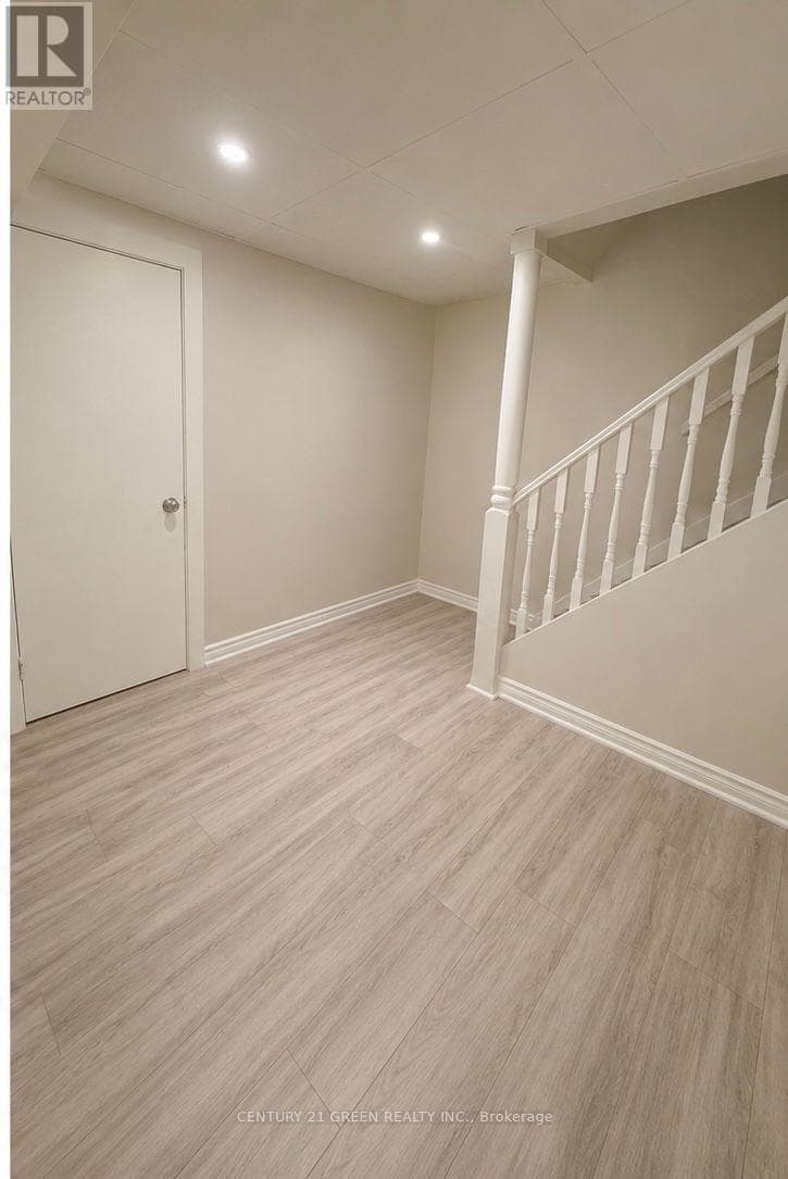 Single Family at Lower- 415 Aztec Drive, Oshawa (McLaughlin), Ontario - Photo 9 - RE/MAX Garden City Realty
