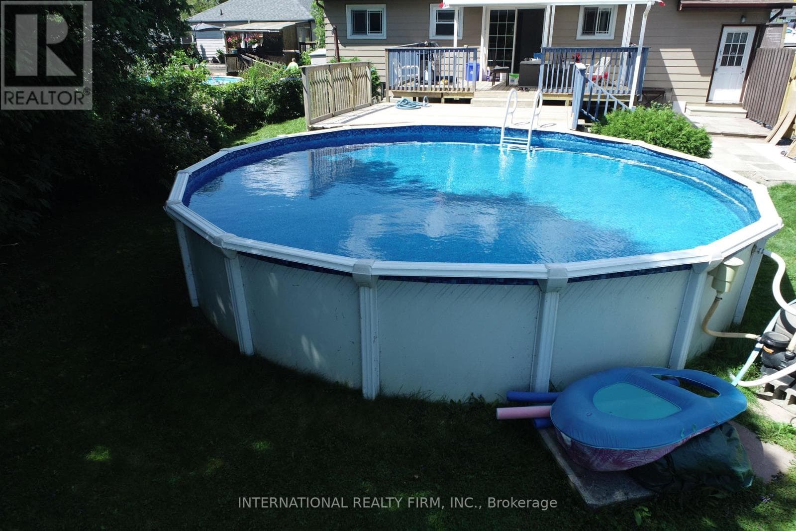 Single Family at 533 the queensway s Street, Georgina (Keswick South), Ontario - Photo 3 - RE/MAX Garden City Realty