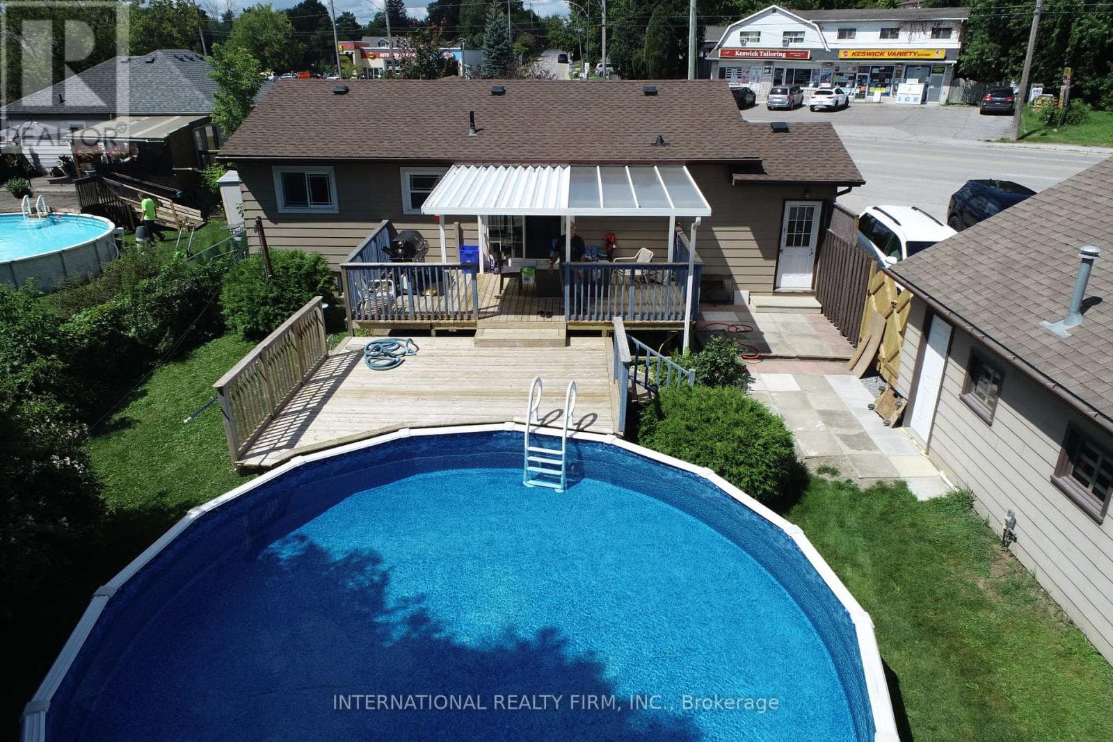 Single Family at 533 the queensway s Street, Georgina (Keswick South), Ontario - Photo 4 - RE/MAX Garden City Realty