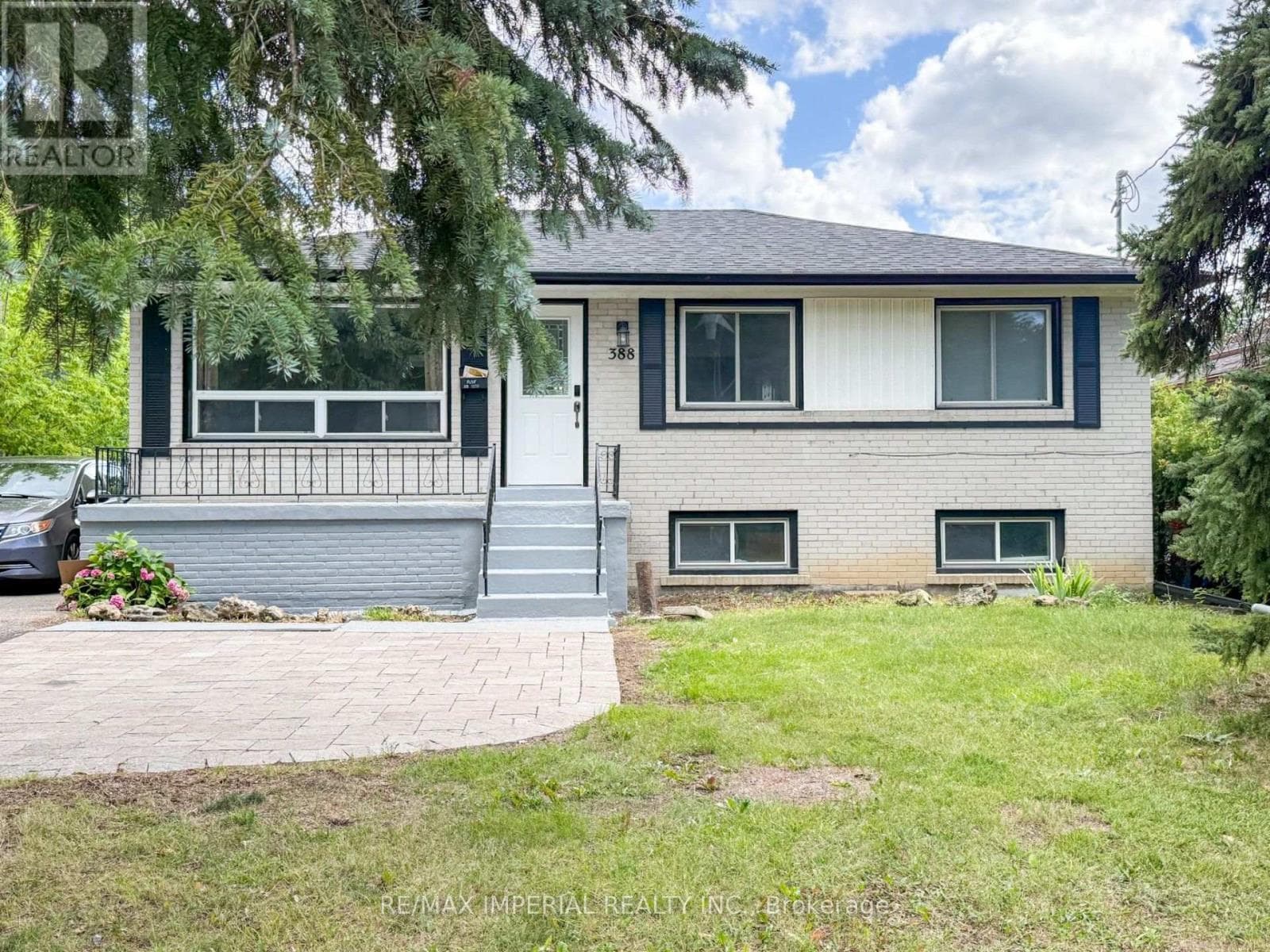 Single Family at Main- 388 Becker Road, Richmond Hill (Crosby), Ontario - Photo 2 - RE/MAX Garden City Realty