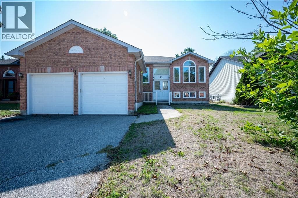Single Family at 12 LANGEVIN Drive, Wasaga Beach, Ontario - Photo 5 - RE/MAX Garden City Realty
