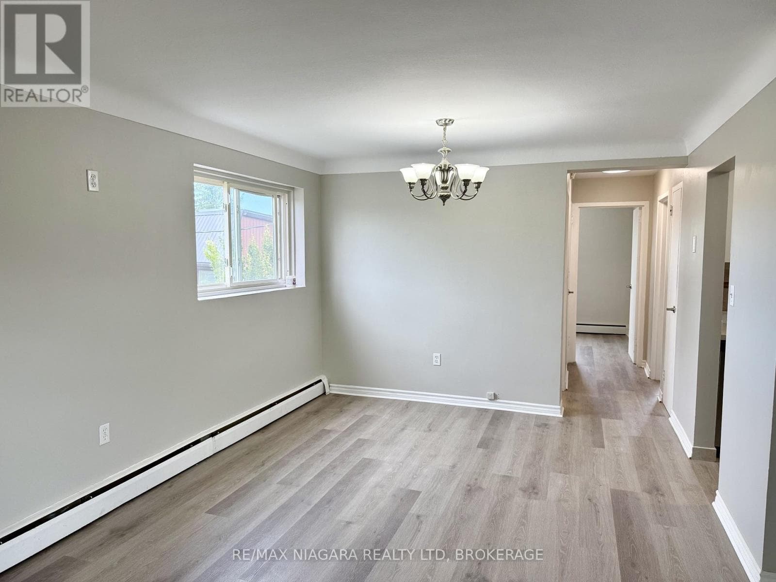 Single Family at 7- 286 VINE Street, St. Catharines (Carlton/Bunting), Ontario - Photo 10 - RE/MAX Garden City Realty