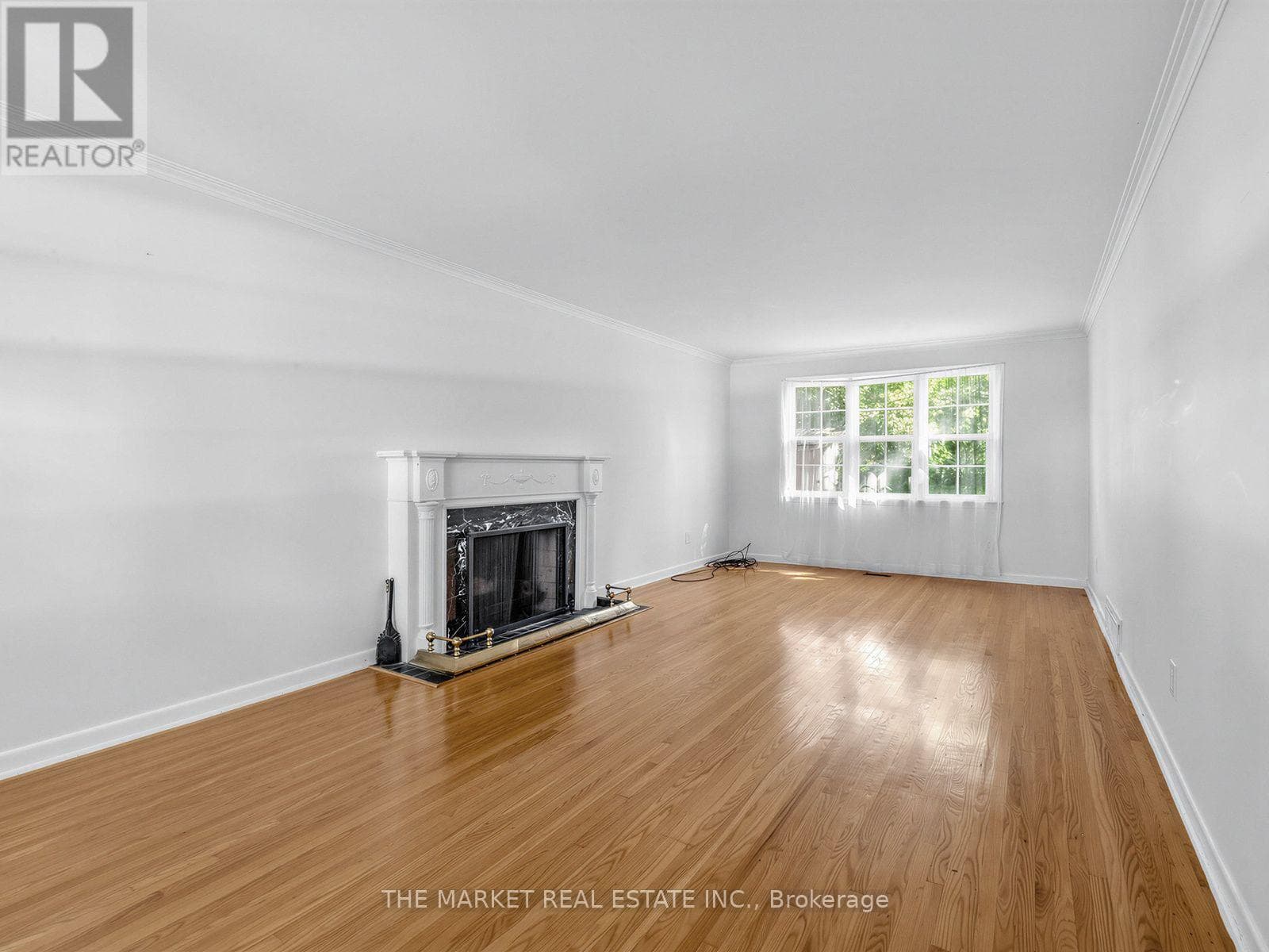 Single Family at 1572 Atrium Court, Mississauga (Sheridan), Ontario - Photo 7 - RE/MAX Garden City Realty