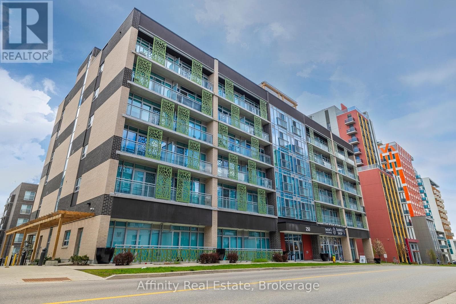 615- 250 Albert Street