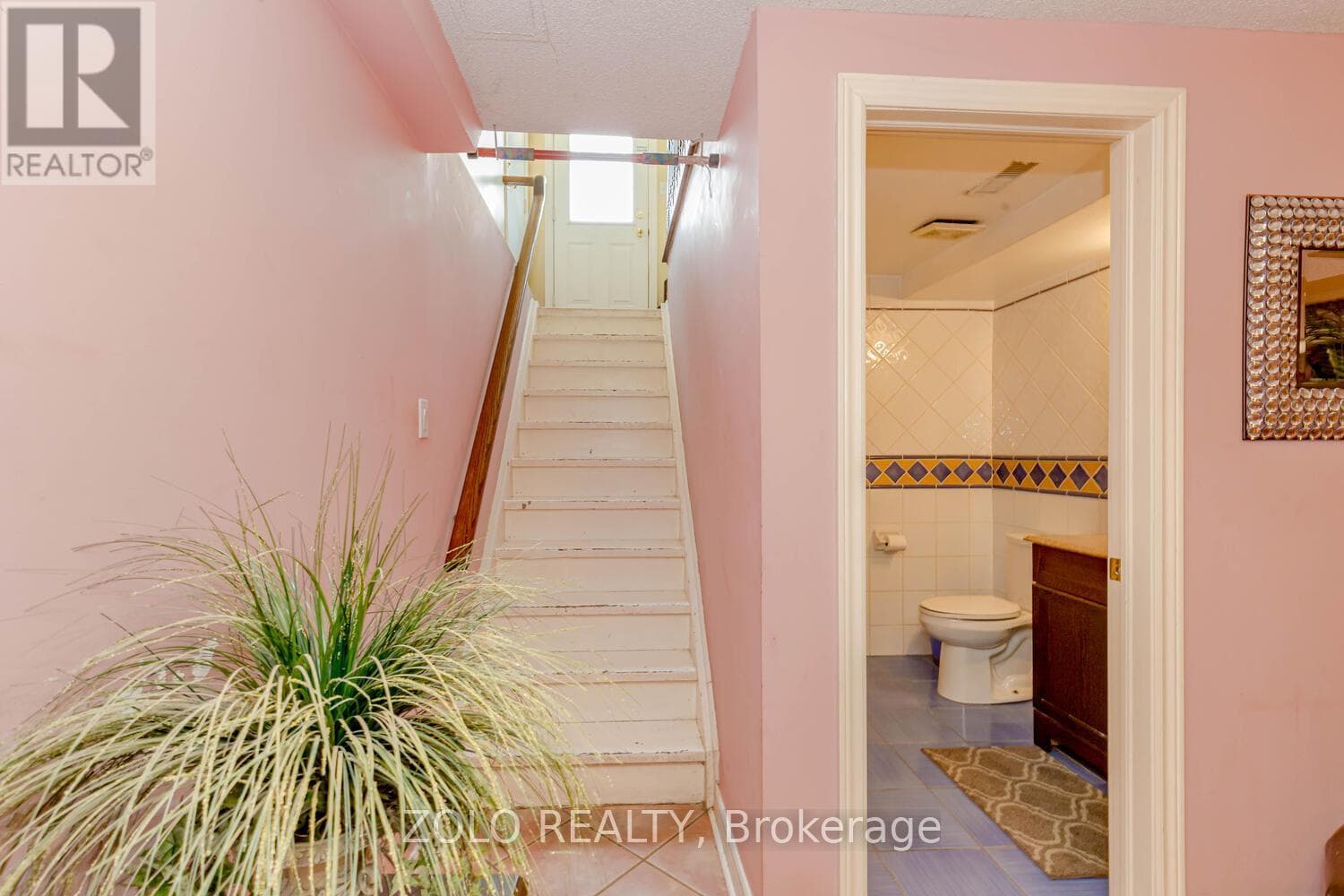 Single Family at 1474 Rosemanor Drive, Mississauga (East Credit), Ontario - Photo 3 - RE/MAX Garden City Realty