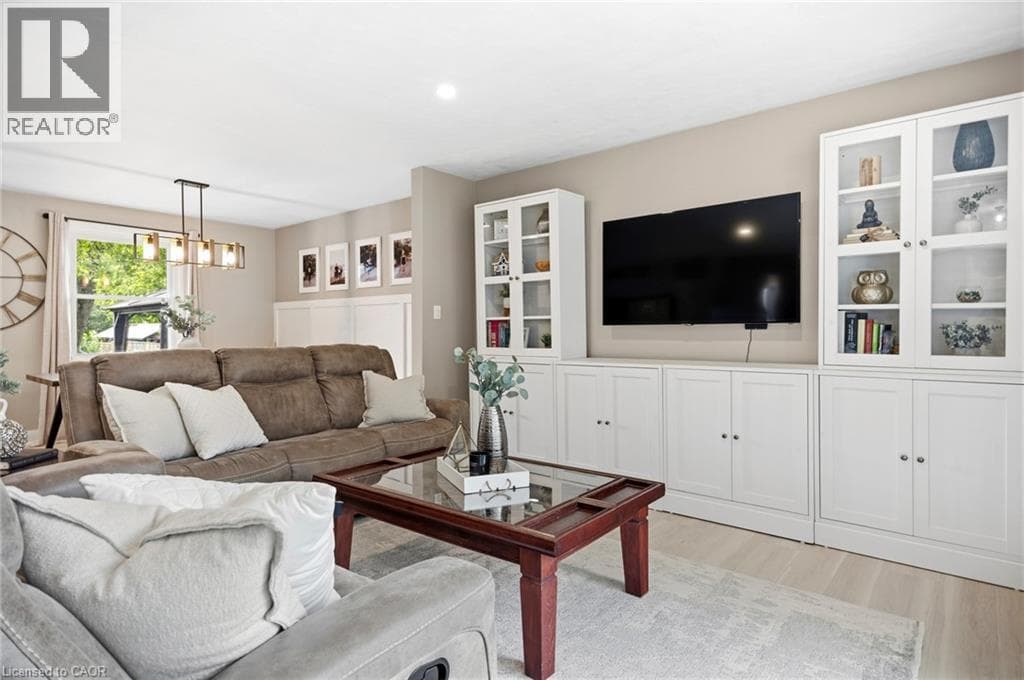 Single Family at 17 BUTLER Drive, St. Thomas, Ontario - Photo 10 - RE/MAX Garden City Realty
