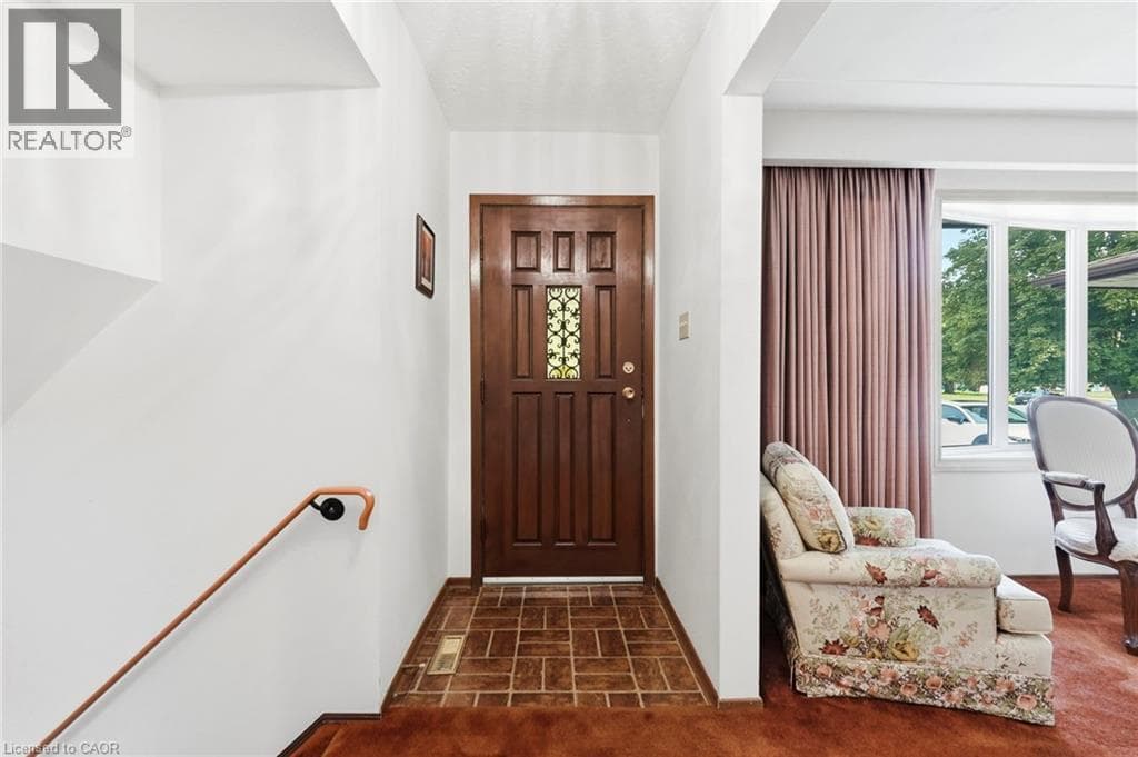 Single Family at 8 NORBERT Place, Kitchener, Ontario - Photo 4 - RE/MAX Garden City Realty