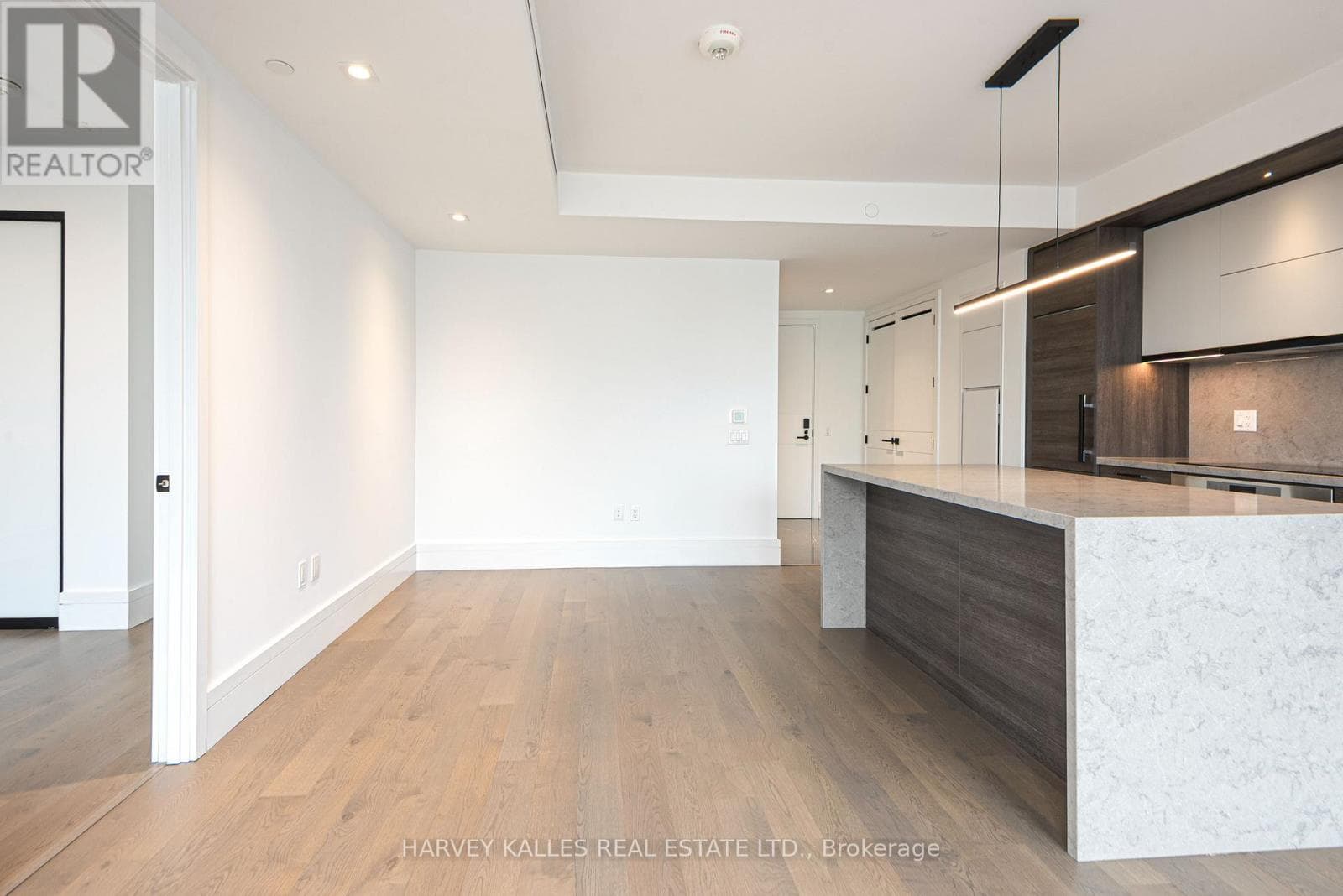 Single Family at 1508- 215 Lonsdale Road, Toronto (Forest Hill South), Ontario - Photo 2 - RE/MAX Garden City Realty