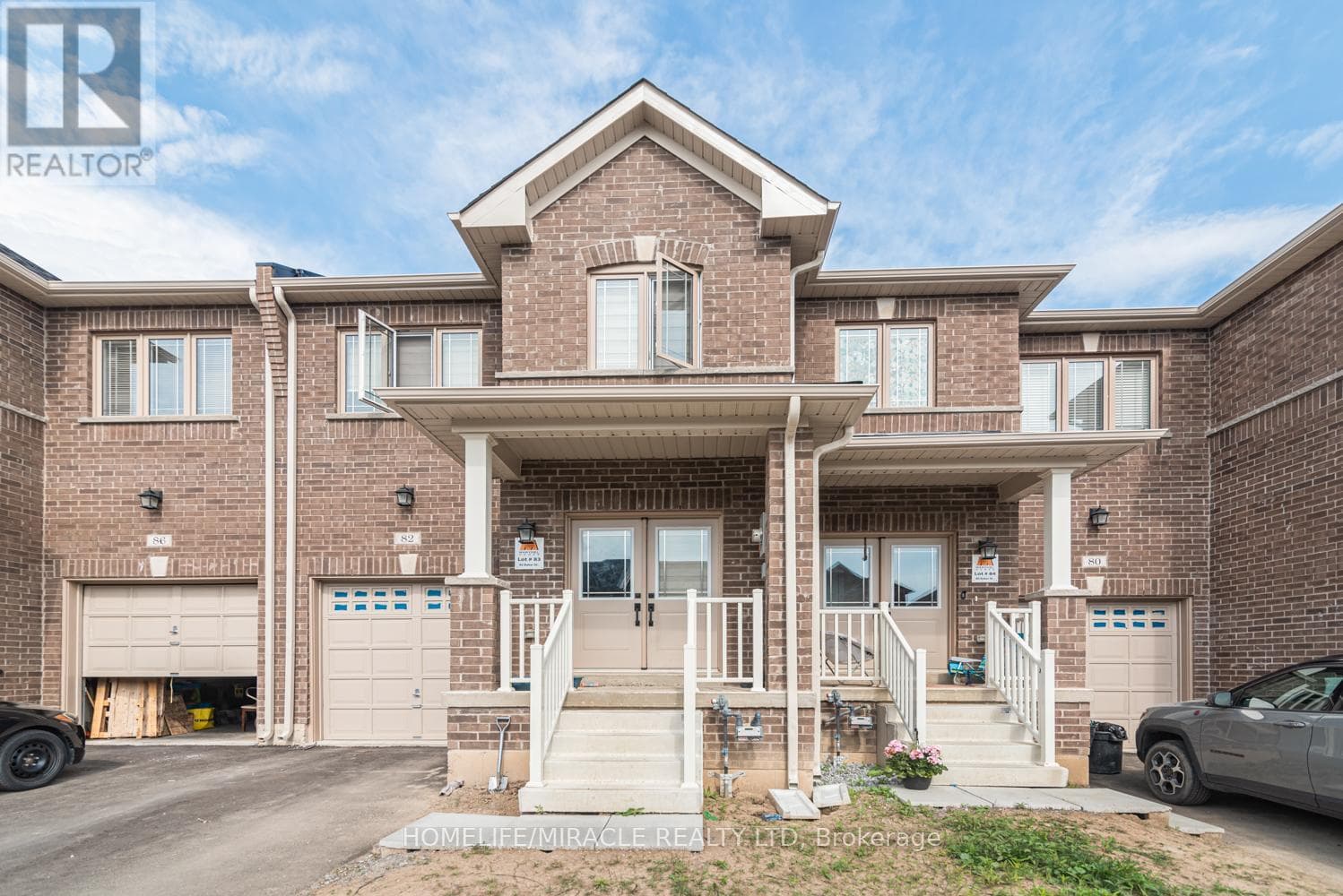 Single Family at 82 Baker Street, Thorold (Thorold Downtown), Ontario - Photo 2 - RE/MAX Garden City Realty