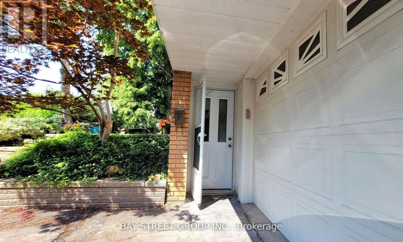 Single Family at Lower- 37 Sir Bodwin Place, Markham (Markham Village), Ontario - Photo 2 - RE/MAX Garden City Realty