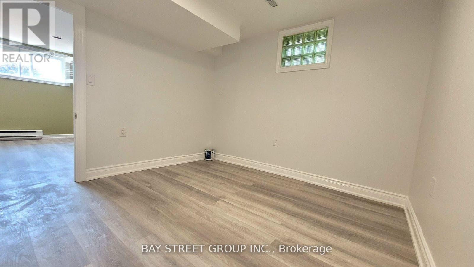 Single Family at Lower- 37 Sir Bodwin Place, Markham (Markham Village), Ontario - Photo 3 - RE/MAX Garden City Realty
