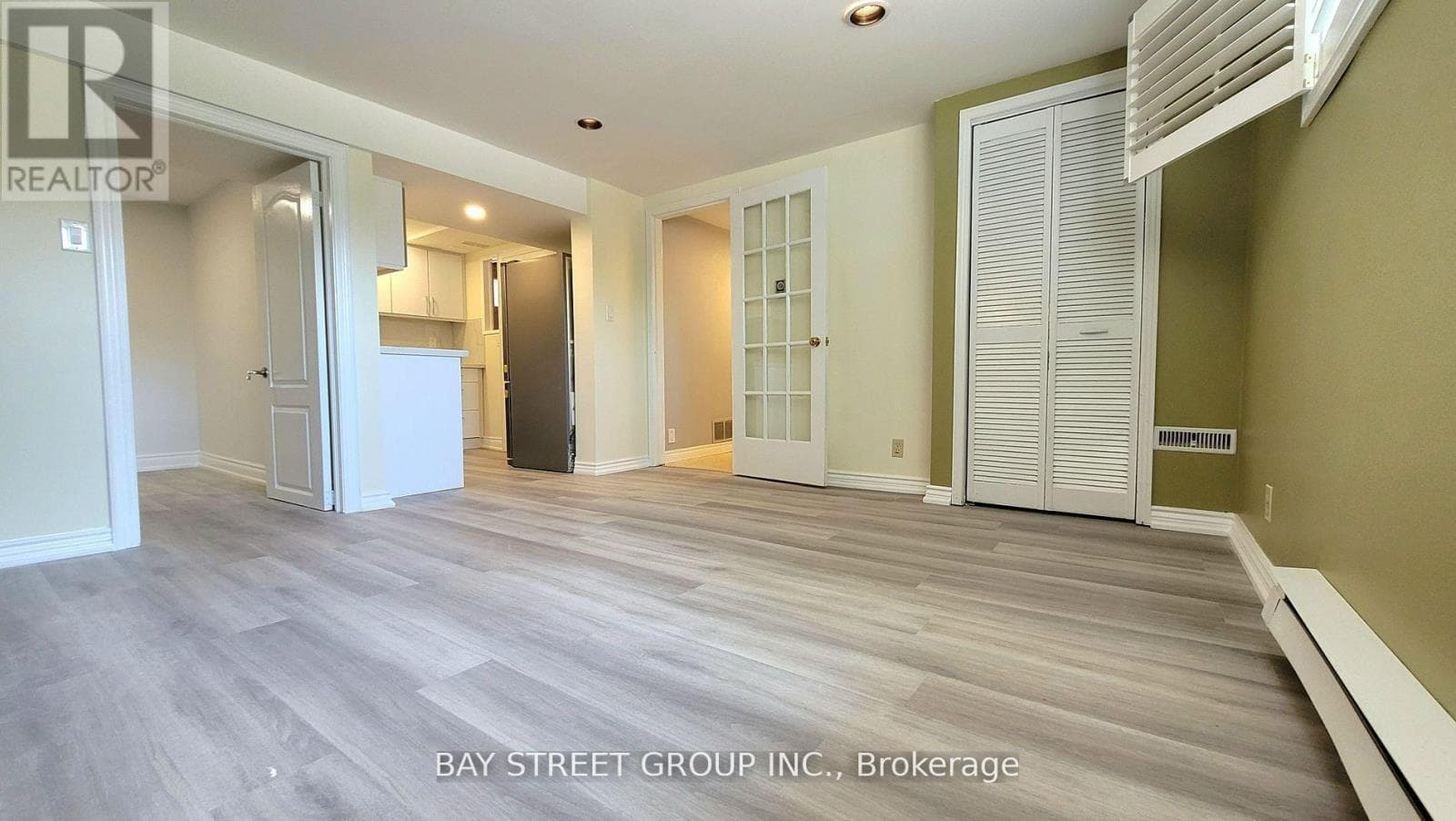 Single Family at Lower- 37 Sir Bodwin Place, Markham (Markham Village), Ontario - Photo 5 - RE/MAX Garden City Realty