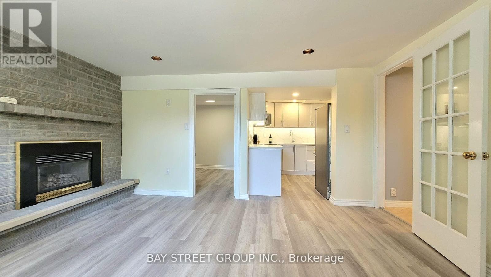 Single Family at Lower- 37 Sir Bodwin Place, Markham (Markham Village), Ontario - Photo 6 - RE/MAX Garden City Realty