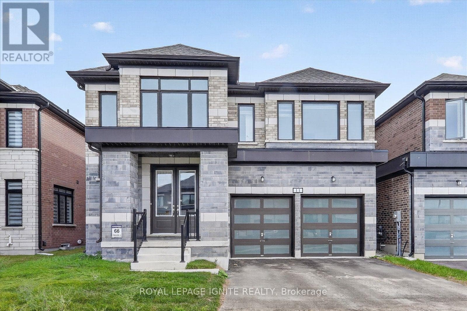 Single Family at 11 Walters Street, Kawartha Lakes (Lindsay), Ontario - Photo 3 - RE/MAX Garden City Realty