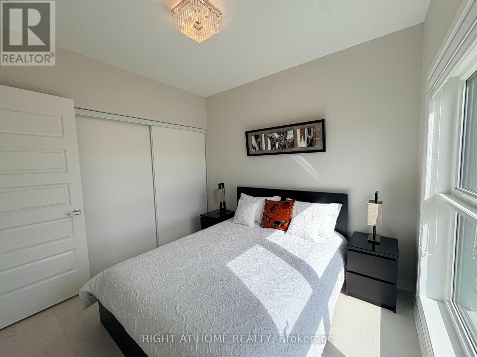 Single Family at 527- 102 GROVEWOOD Common, Oakville (GO Glenorchy), Ontario - Photo 8 - RE/MAX Garden City Realty