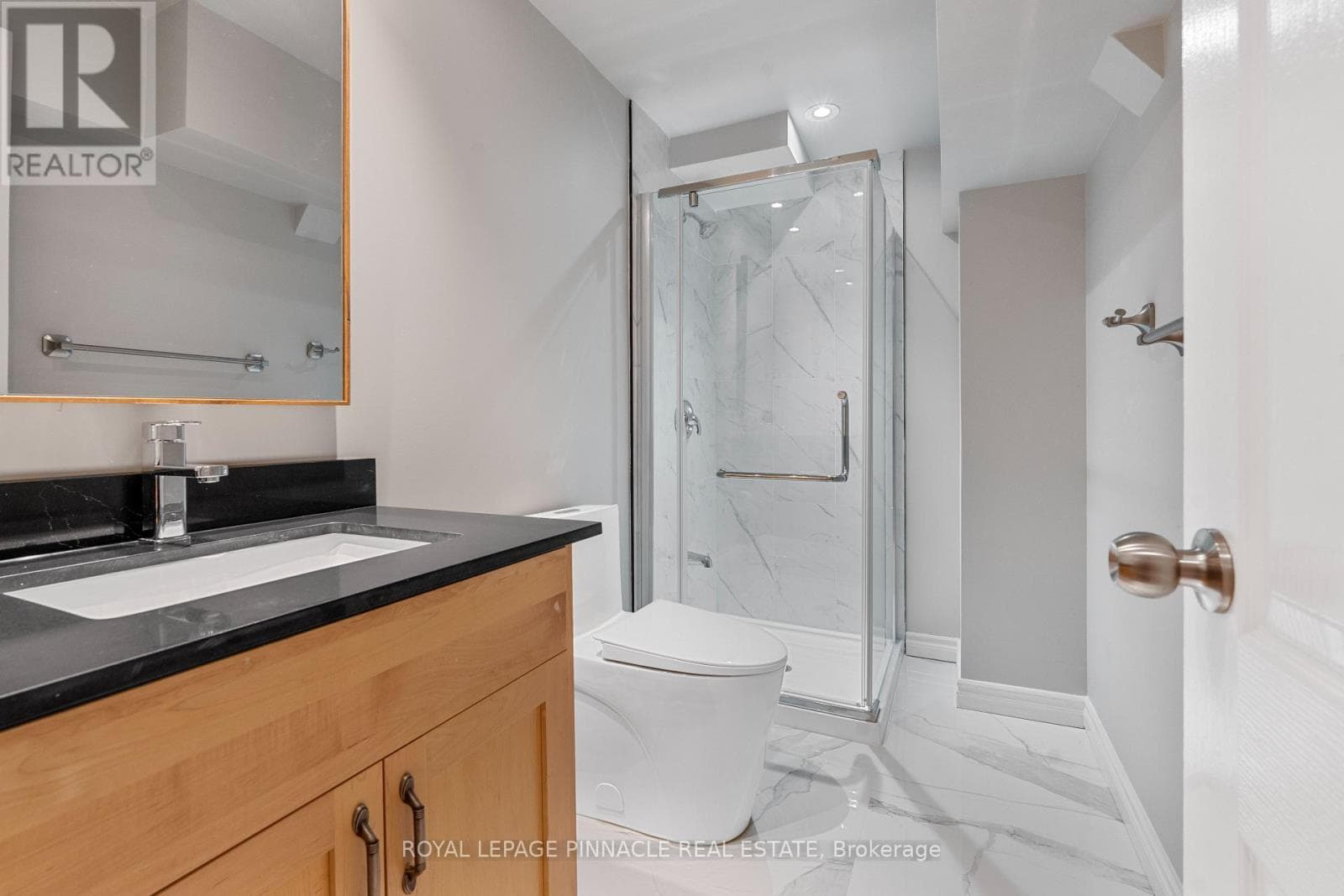 Single Family at 3265 Topeka Drive, Mississauga (Churchill Meadows), Ontario - Photo 7 - RE/MAX Garden City Realty