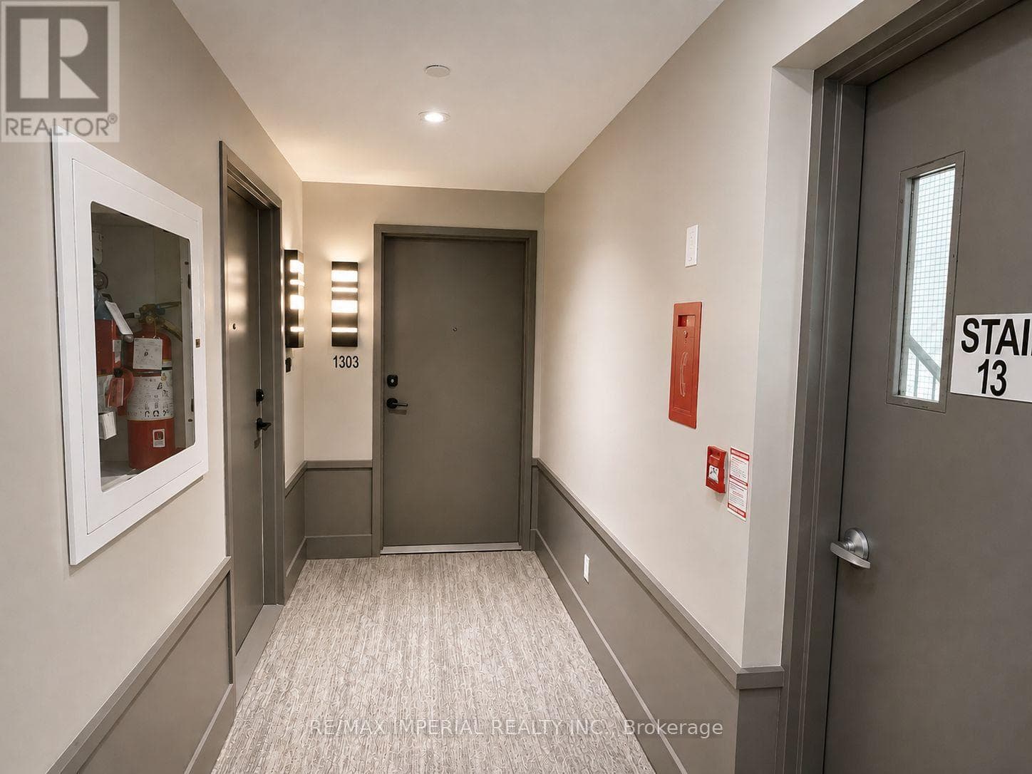 Single Family at 1303- 2481 Taunton Road, Oakville (RO River Oaks), Ontario - Photo 5 - RE/MAX Garden City Realty
