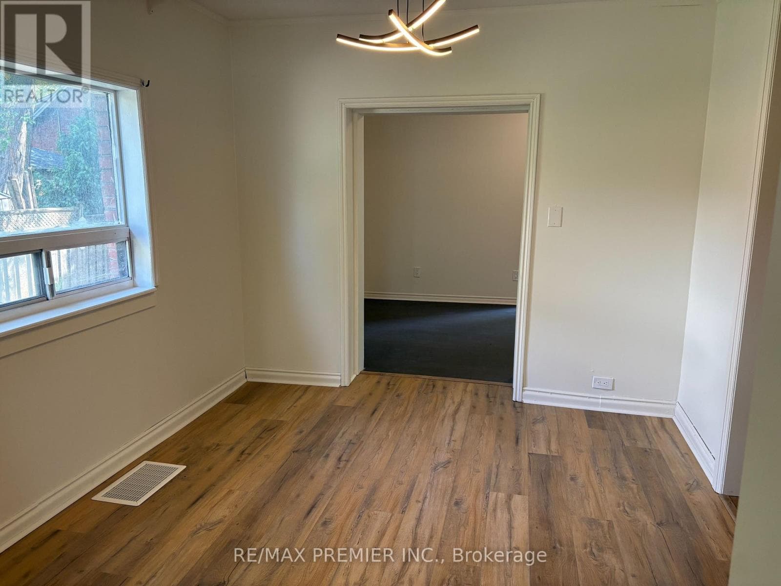 Single Family at 33 Royal York Road, Toronto (Mimico), Ontario - Photo 6 - RE/MAX Garden City Realty
