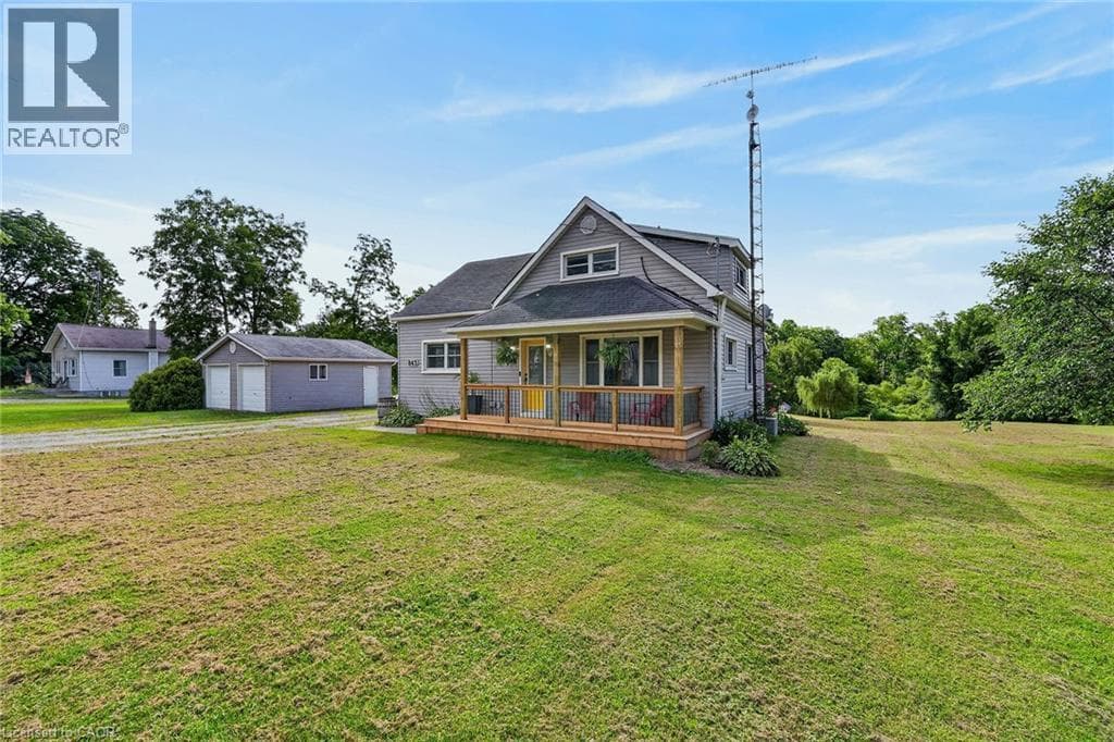 Single Family at 843 LYONS CREEK Road, Welland, Ontario - Photo 4 - RE/MAX Garden City Realty