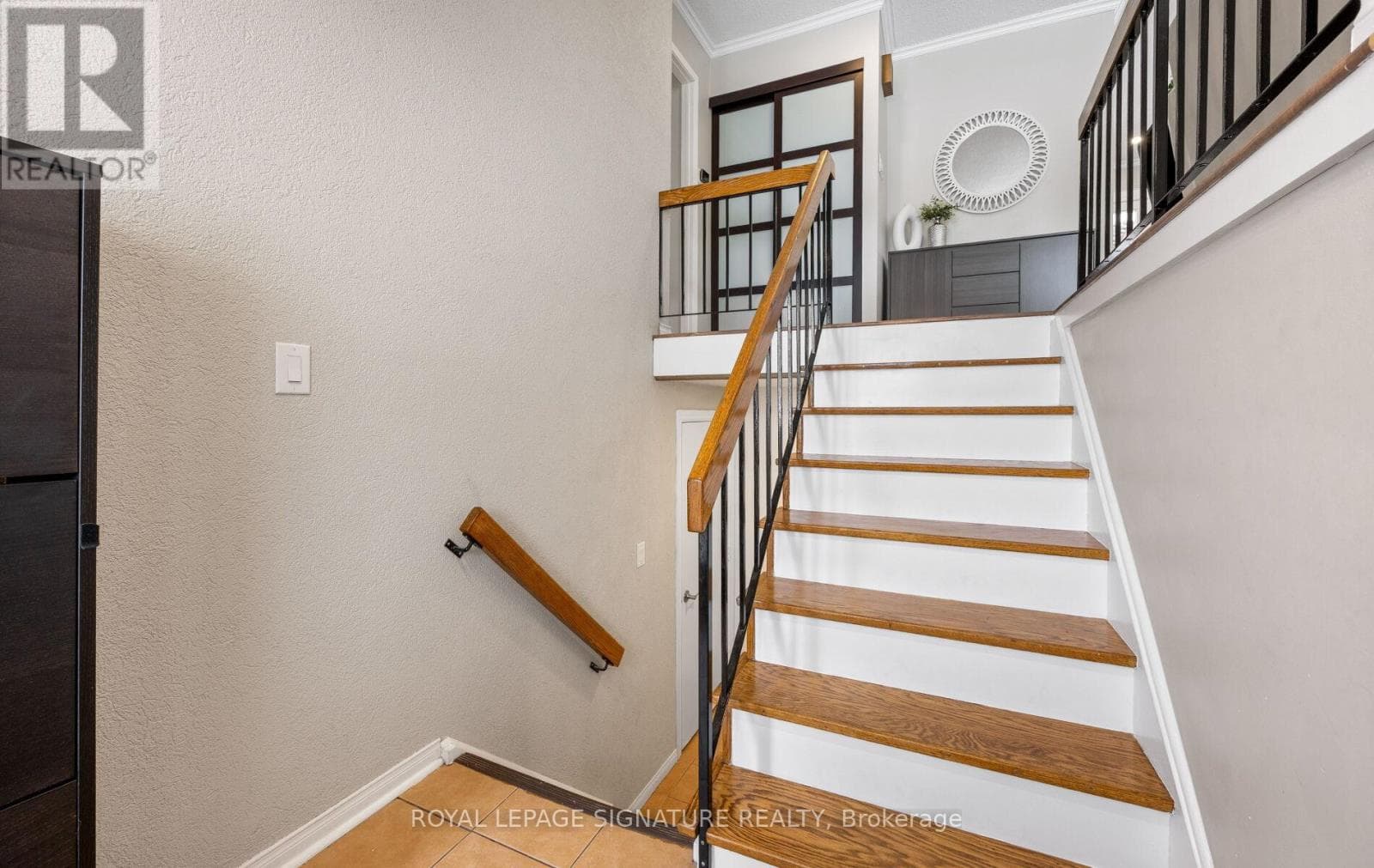 Single Family at 6943 Estoril Road, Mississauga (Meadowvale), Ontario - Photo 3 - RE/MAX Garden City Realty
