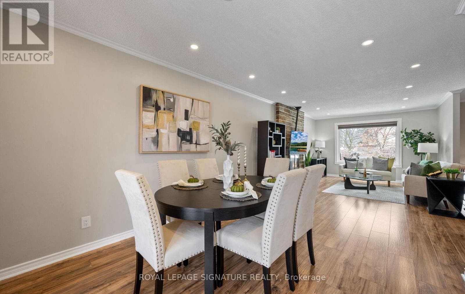 Single Family at 6943 Estoril Road, Mississauga (Meadowvale), Ontario - Photo 9 - RE/MAX Garden City Realty