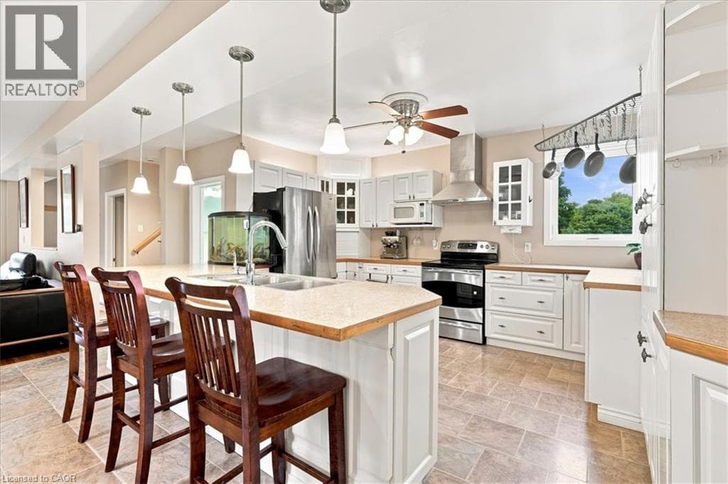 Single Family at 233 MANSION Street, Kitchener, Ontario - Photo 7 - RE/MAX Garden City Realty