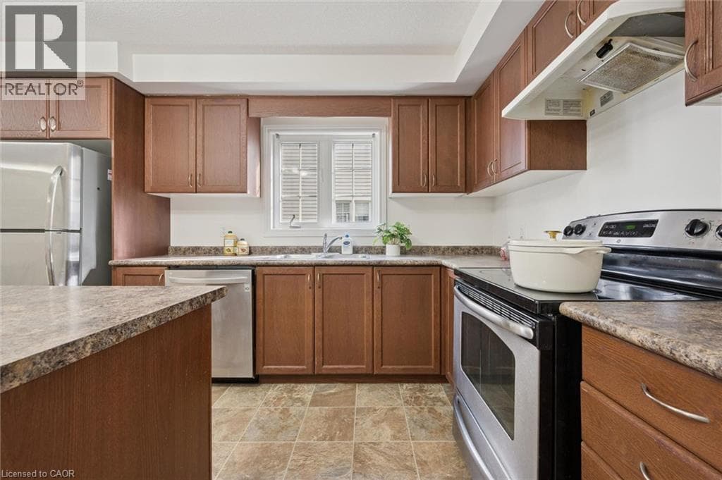 Single Family at 27B- 931 GLASGOW Street, Kitchener, Ontario - Photo 10 - RE/MAX Garden City Realty
