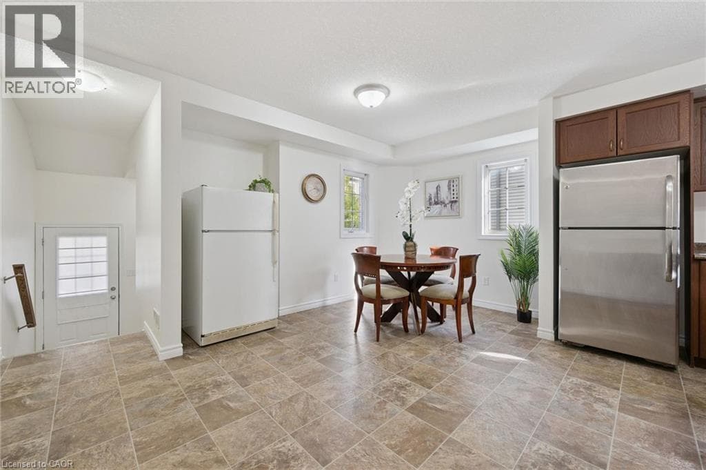 Single Family at 27B- 931 GLASGOW Street, Kitchener, Ontario - Photo 6 - RE/MAX Garden City Realty
