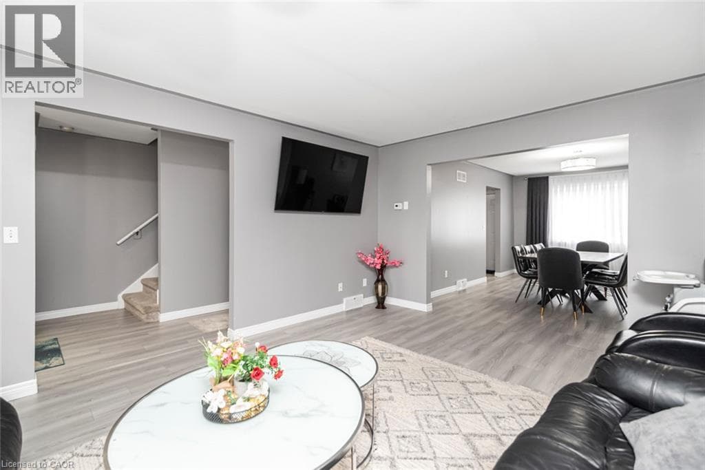 Single Family at 42 SATURN Road, Port Colborne, Ontario - Photo 5 - RE/MAX Garden City Realty