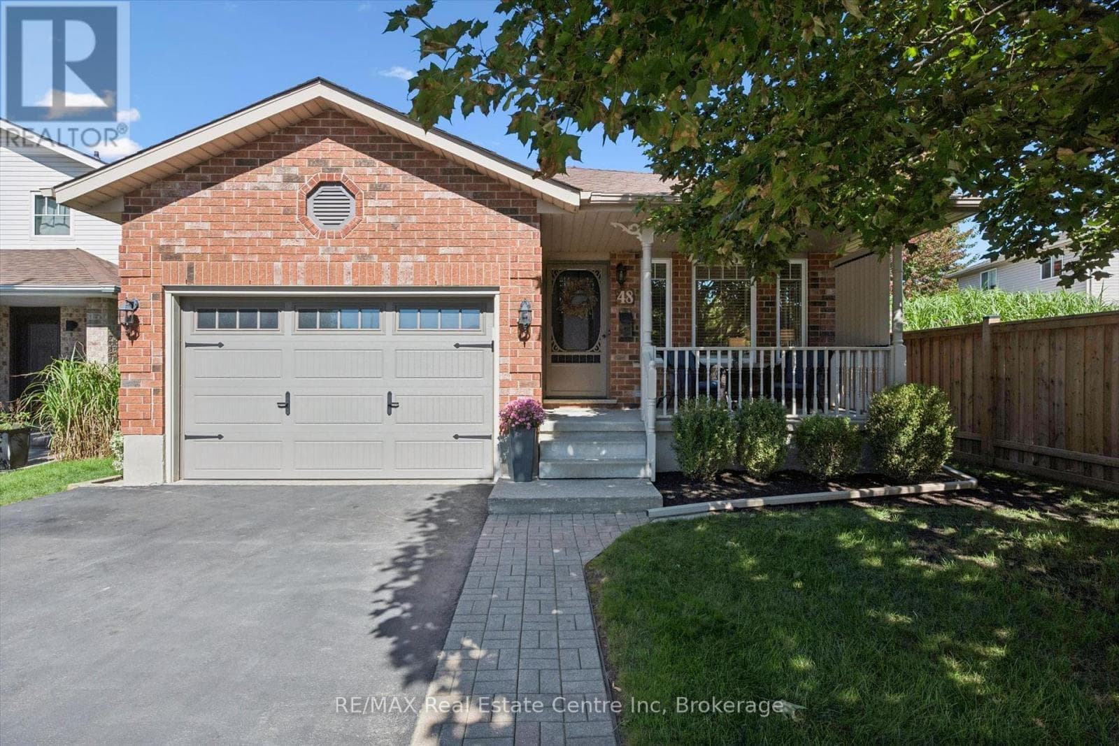 48 Abbeywood Crescent