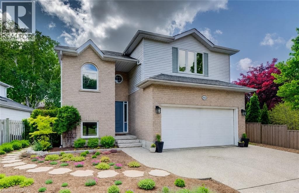 Single Family at 464 NORTHLAKE Drive, Waterloo, Ontario - Photo 2 - RE/MAX Garden City Realty