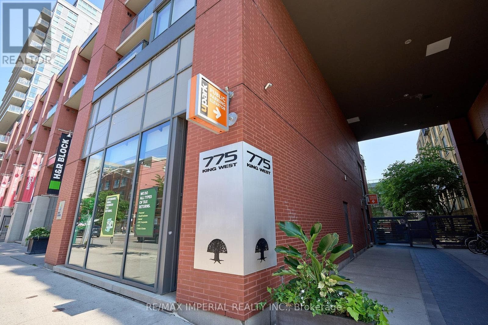 901- 775 King Street