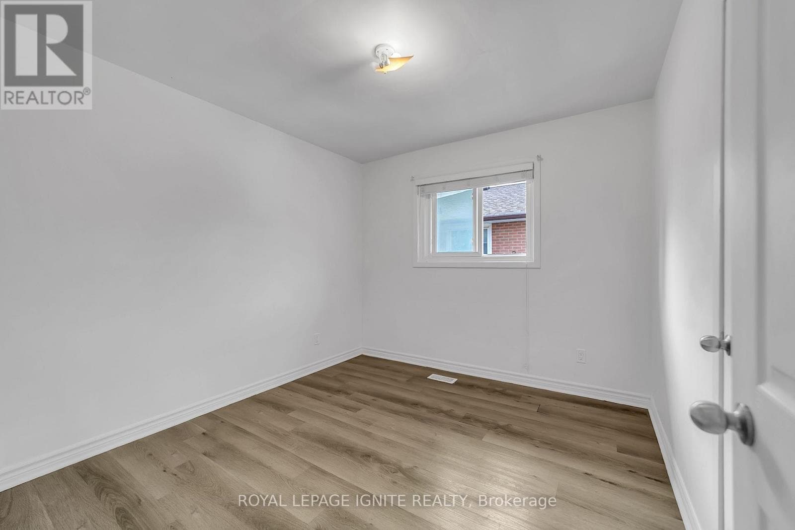 Single Family at Main- 117 Cabot Street, Oshawa (Vanier), Ontario - Photo 10 - RE/MAX Garden City Realty