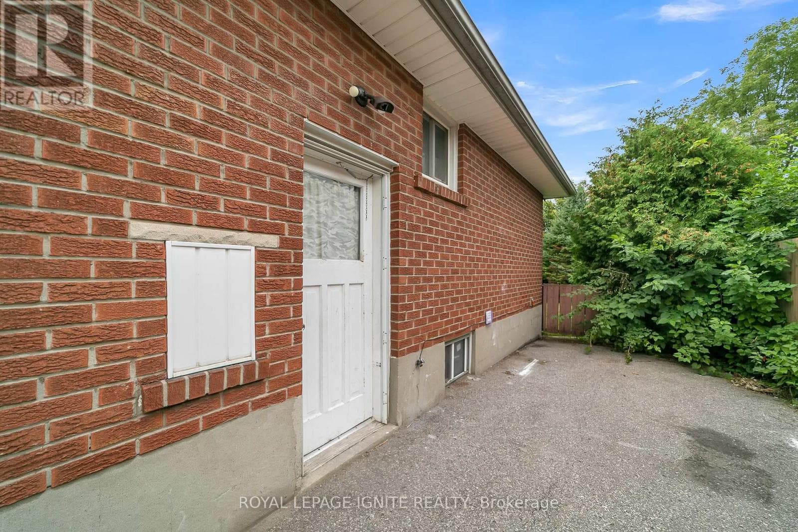 Single Family at Bsmt- 117 Cabot Street, Oshawa (Vanier), Ontario - Photo 3 - RE/MAX Garden City Realty