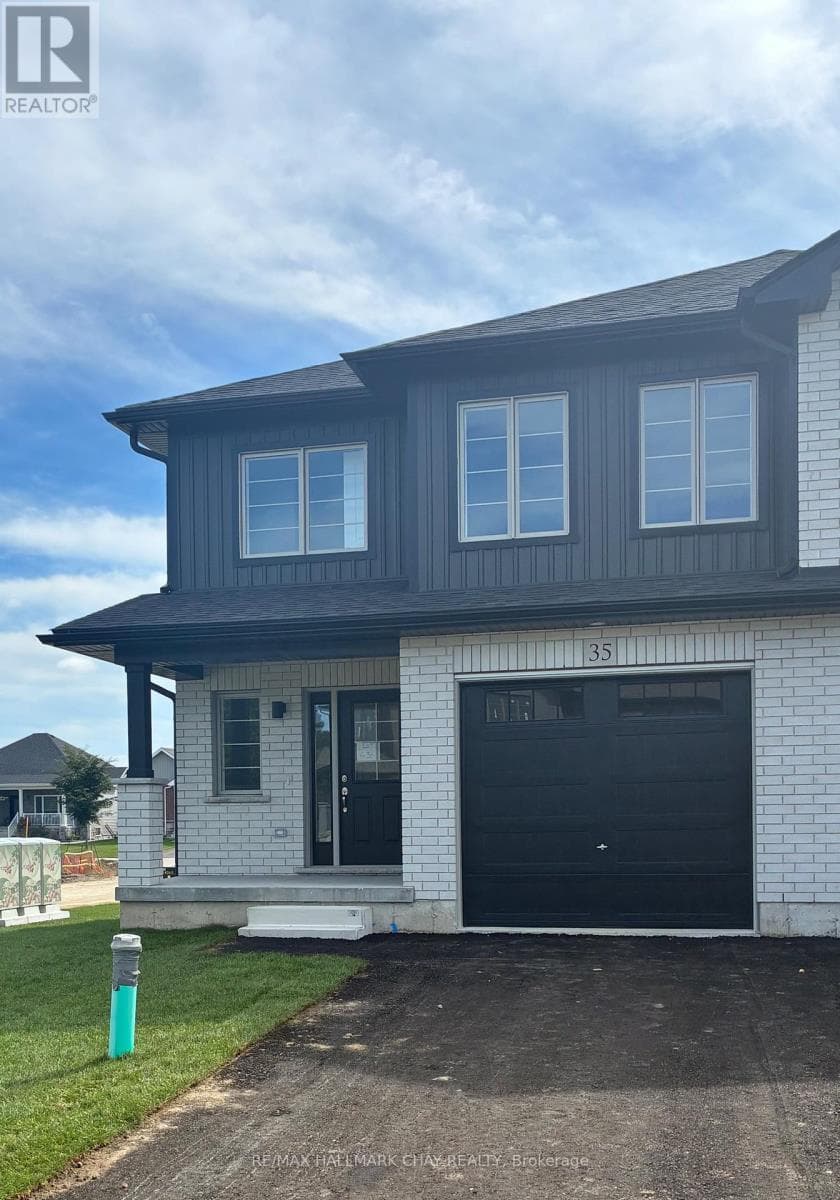 35 Strath Crescent