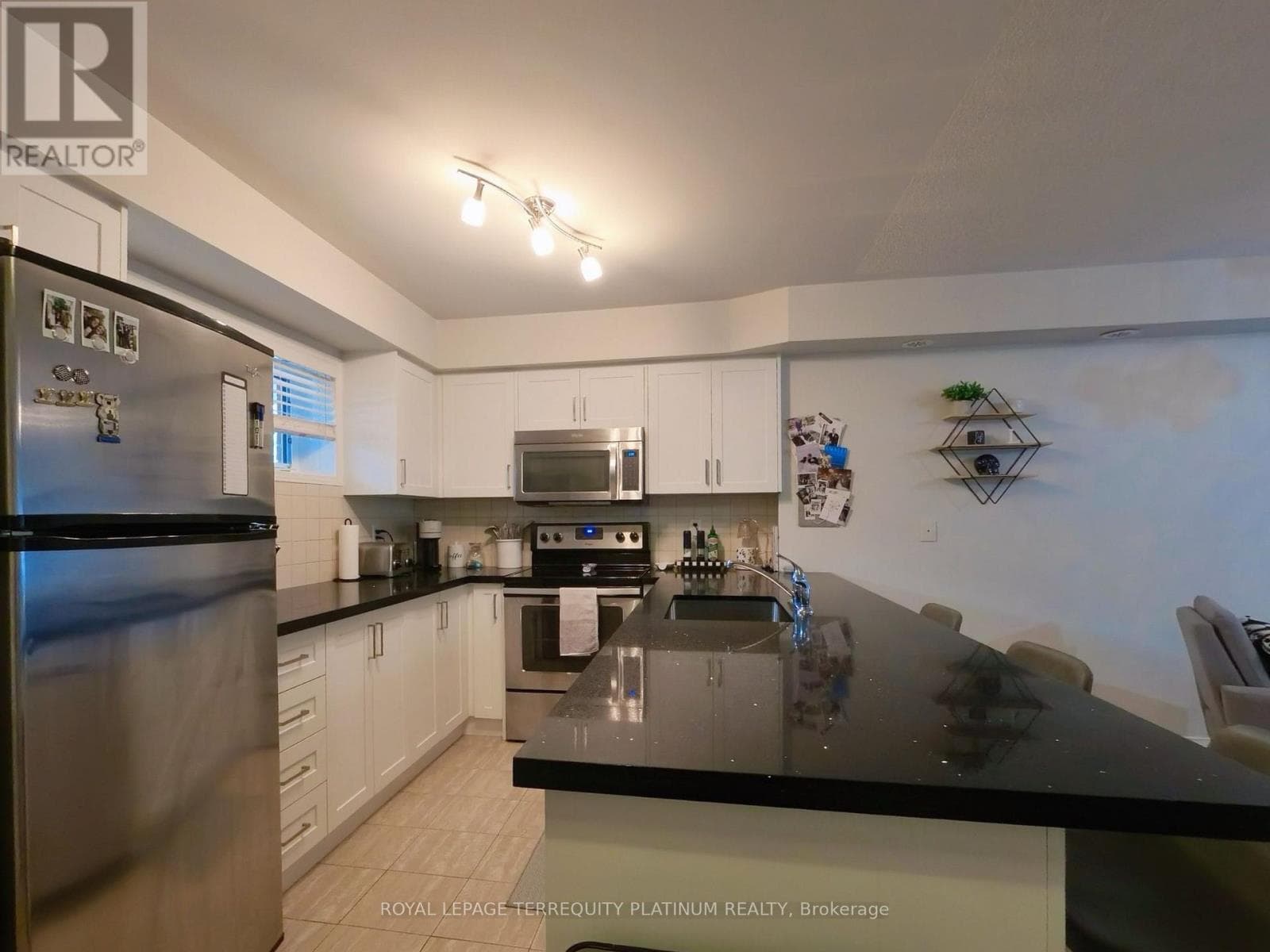 Single Family at 23- 2468 Post Road, Oakville (RO River Oaks), Ontario - Photo 7 - RE/MAX Garden City Realty