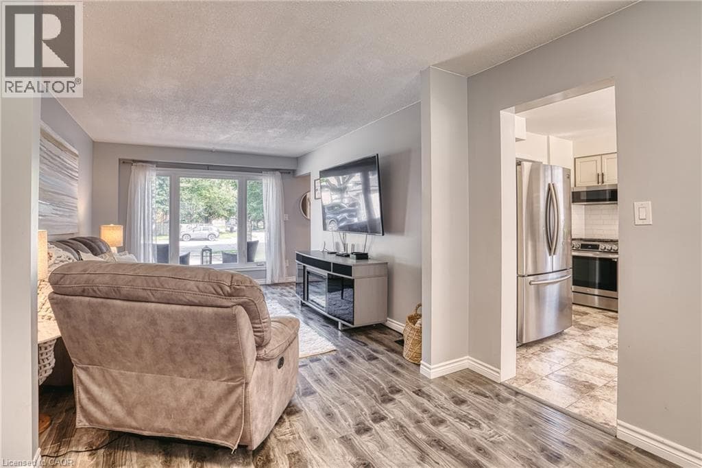 Single Family at 36 ANGELA Crescent, Cambridge, Ontario - Photo 10 - RE/MAX Garden City Realty