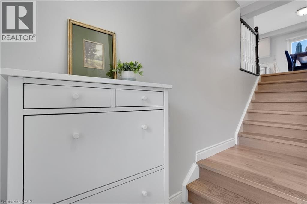 Single Family at 91- 750 LAWRENCE Street, Cambridge, Ontario - Photo 4 - RE/MAX Garden City Realty