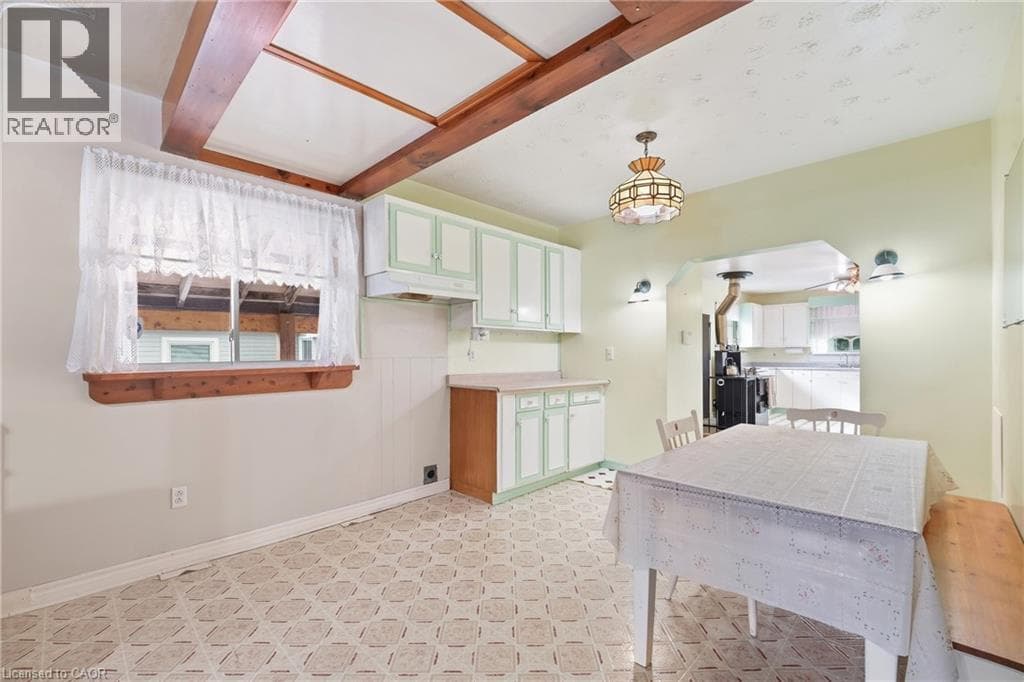 Single Family at 423 LAWRENCE Avenue, Kitchener, Ontario - Photo 6 - RE/MAX Garden City Realty