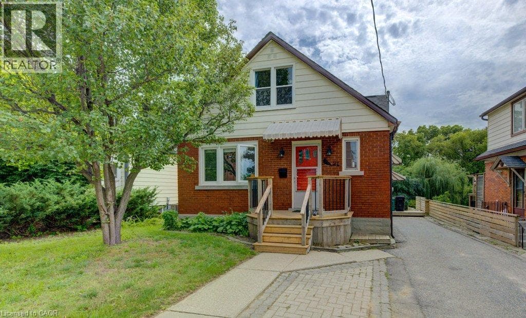 21 WAVERLY Road
