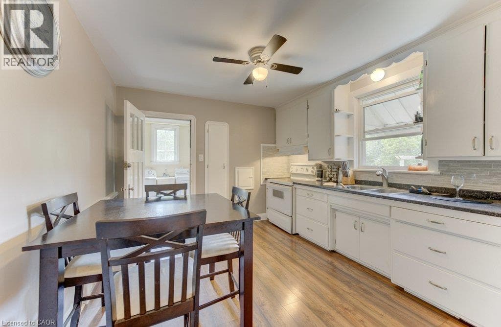 Single Family at 21 WAVERLY Road, Kitchener, Ontario - Photo 9 - RE/MAX Garden City Realty