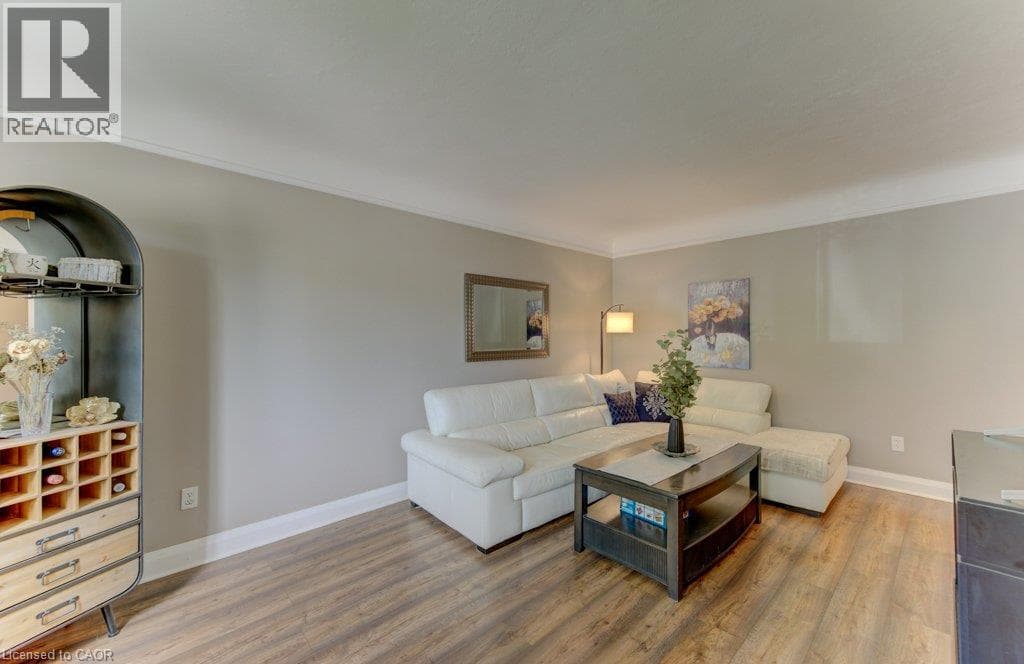 Single Family at 21 WAVERLY Road, Kitchener, Ontario - Photo 4 - RE/MAX Garden City Realty