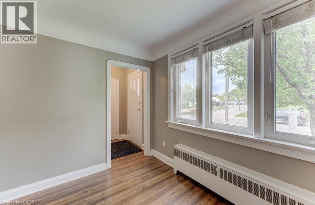 Single Family at 21 WAVERLY Road, Kitchener, Ontario - Photo 6 - RE/MAX Garden City Realty
