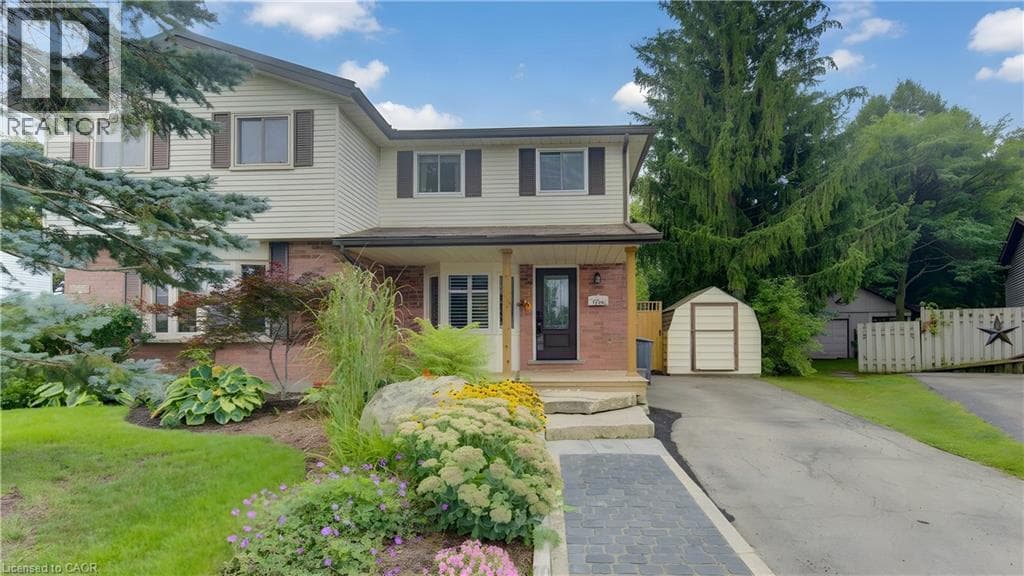 Single Family at 309 MAYVIEW Crescent, Waterloo, Ontario - Photo 8 - RE/MAX Garden City Realty